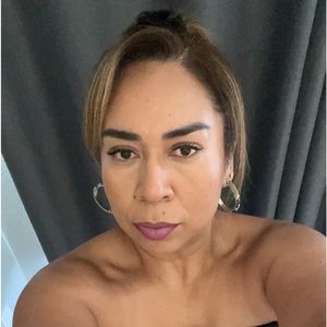 Meet your Posher, Gloria